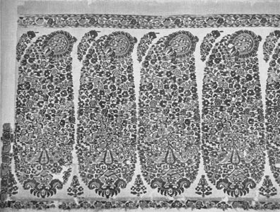 A LONG SHAWL (DOCHALLA), NORTH INDIA, CIRCA 1820